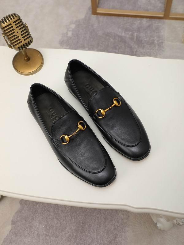 Gucci Men's Shoes 944